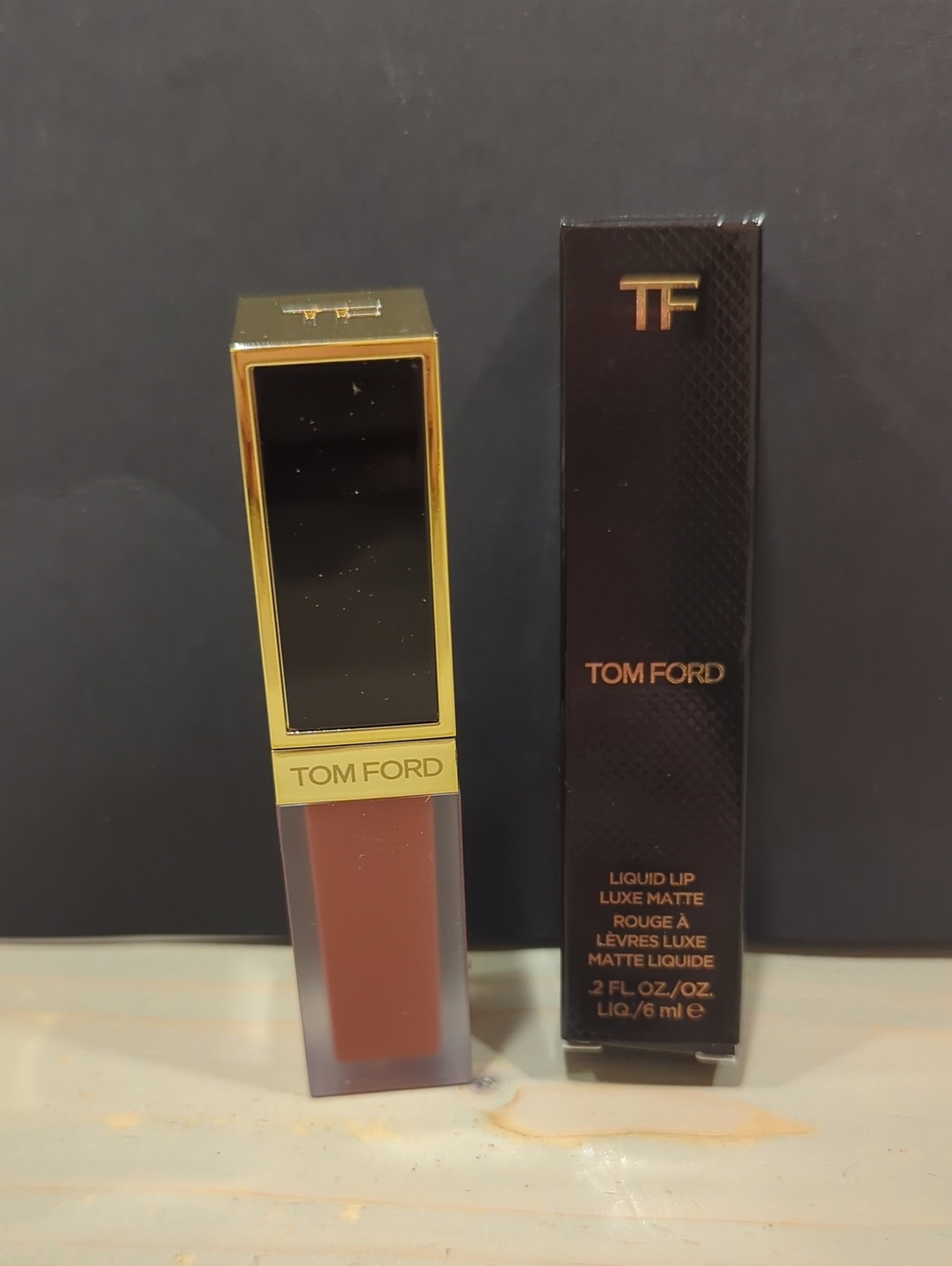 Tom Ford Liquid Lip Luxe Matte 122 Smitten